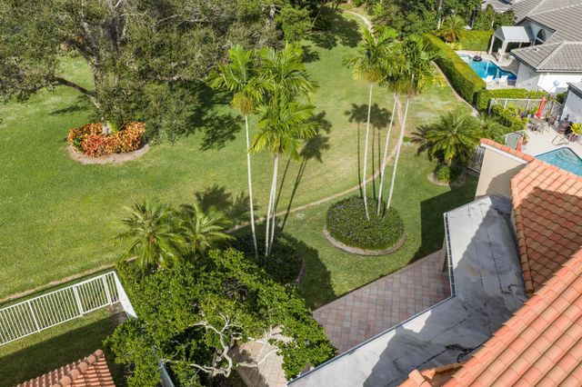 7633 La Corniche Circle, Boca Raton, FL 33433