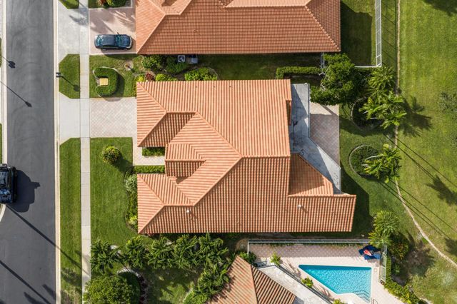 7633 La Corniche Circle, Boca Raton, FL 33433