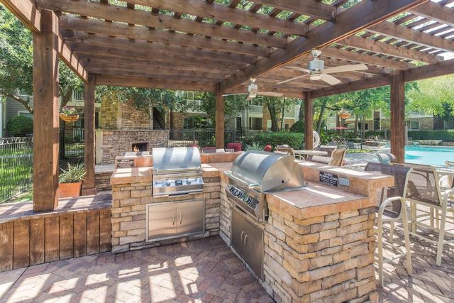 10440 Deerwood 15-1526, Houston, TX 77042