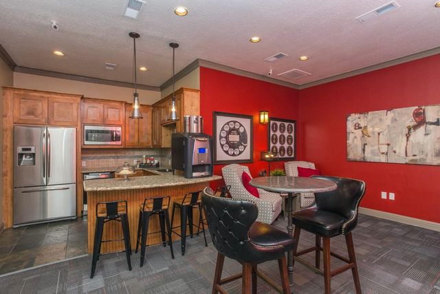 10440 Deerwood 15-1526, Houston, TX 77042
