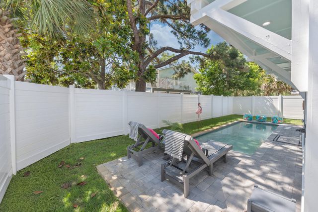 74 Pompano Street, Destin, FL 32541