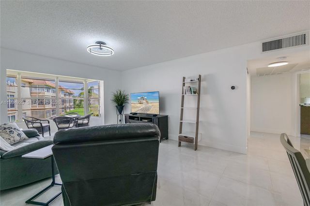 4701 NW 34th Street 502, Lauderdale Lakes, FL 33319