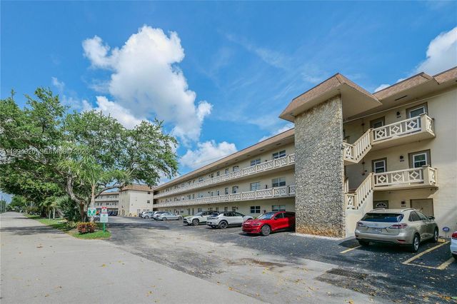 4701 NW 34th Street 502, Lauderdale Lakes, FL 33319