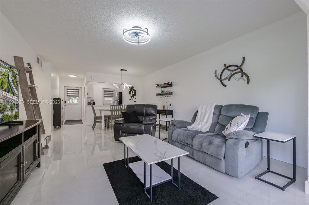 4701 NW 34th Street 502, Lauderdale Lakes, FL 33319