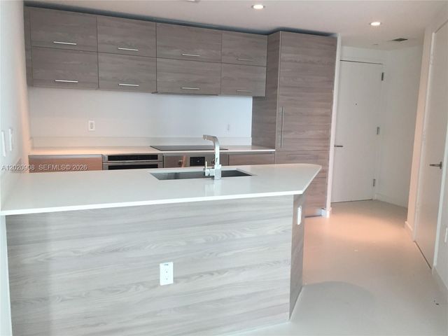 1300 S Miami 2709 2709, Miami, FL 33130