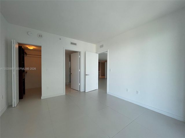 1300 S Miami 2709 2709, Miami, FL 33130
