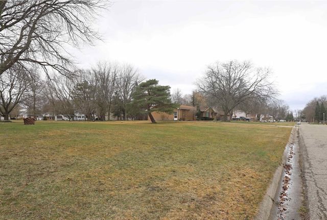 Cimarron Trail, Flint, MI 48532