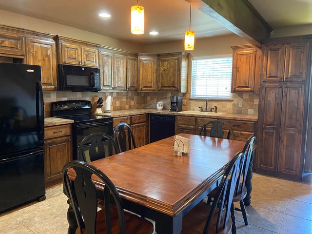 135 Private Road 96 11, Eucha, OK 74342