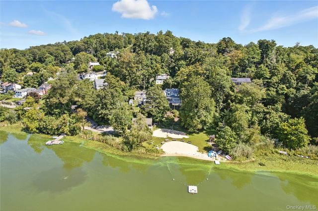 1523 Kimble Avenue, Mohegan Lake, NY 10547