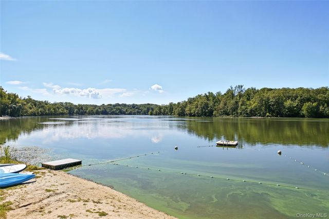 1523 Kimble Avenue, Mohegan Lake, NY 10547