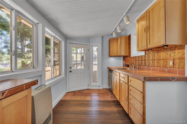 1523 Kimble Avenue, Mohegan Lake, NY 10547
