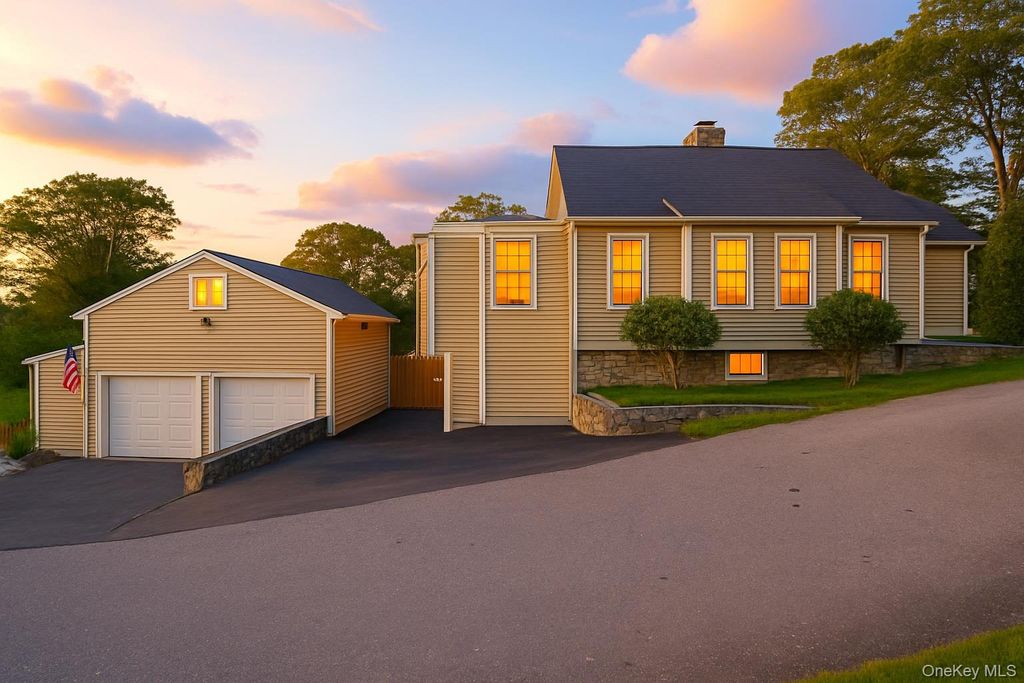 1523 Kimble Avenue, Mohegan Lake, NY 10547