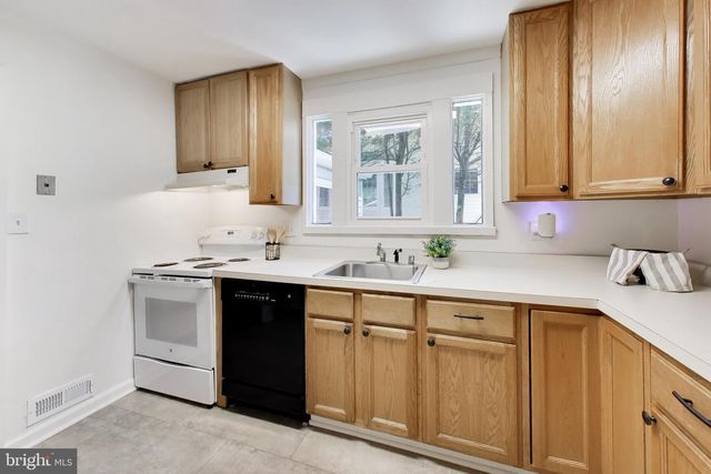 302 MANNAKEE ST, Rockville, MD 20850