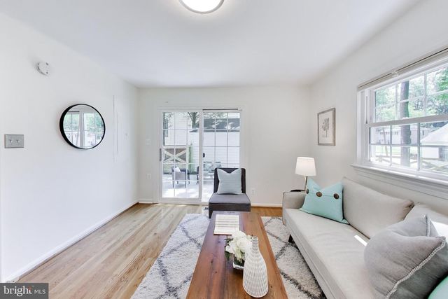 302 MANNAKEE ST, Rockville, MD 20850