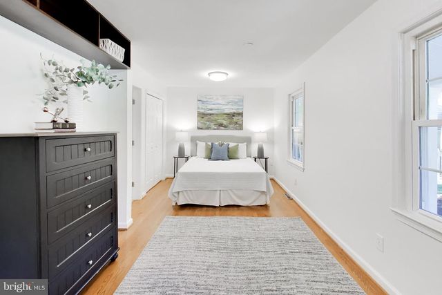 302 MANNAKEE ST, Rockville, MD 20850