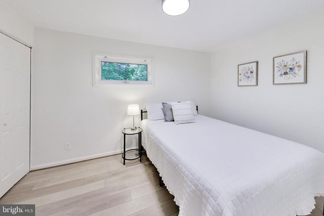 302 MANNAKEE ST, Rockville, MD 20850