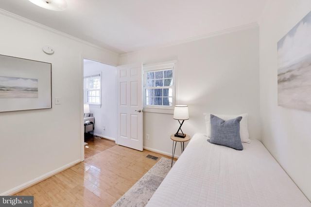 302 MANNAKEE ST, Rockville, MD 20850