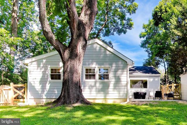 302 MANNAKEE ST, Rockville, MD 20850