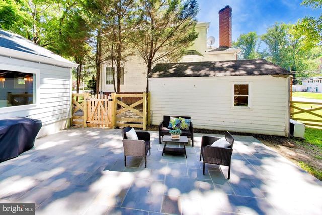 302 MANNAKEE ST, Rockville, MD 20850