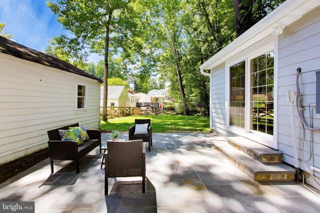 302 MANNAKEE ST, Rockville, MD 20850
