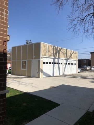 515 Summit Avenue A, Park Ridge, IL 60068