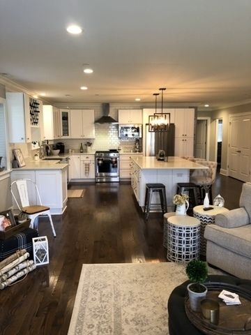 515 Summit Avenue A, Park Ridge, IL 60068