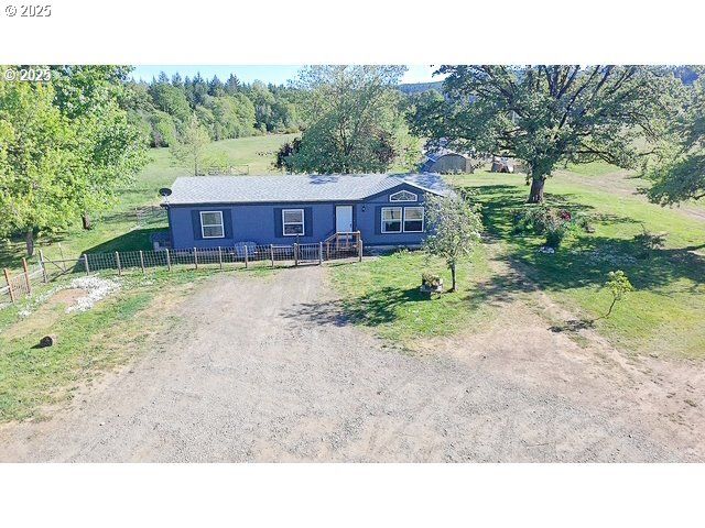 87676 TERRITORIAL Hwy, Veneta, OR 97487