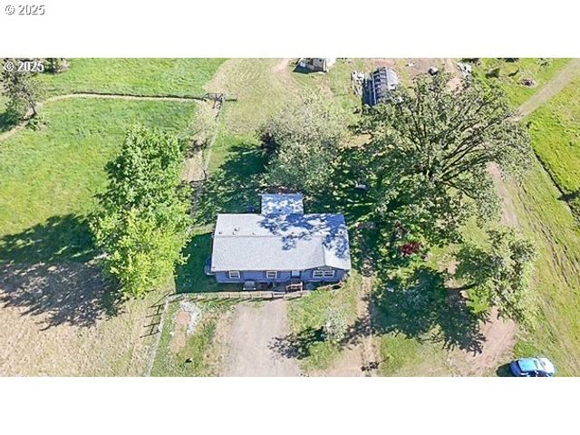 87676 TERRITORIAL Hwy, Veneta, OR 97487