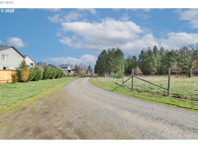 87676 TERRITORIAL Hwy, Veneta, OR 97487