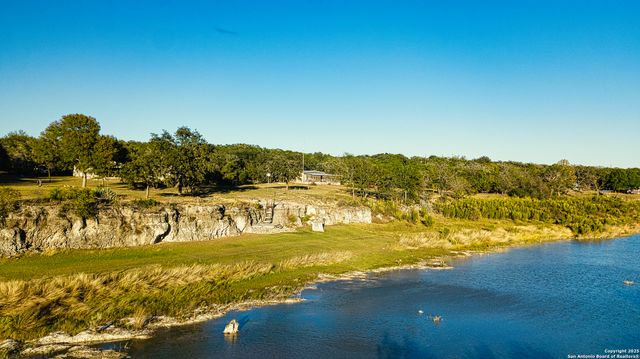 1647 Rio Ranchero, Pipe Creek, TX 78063