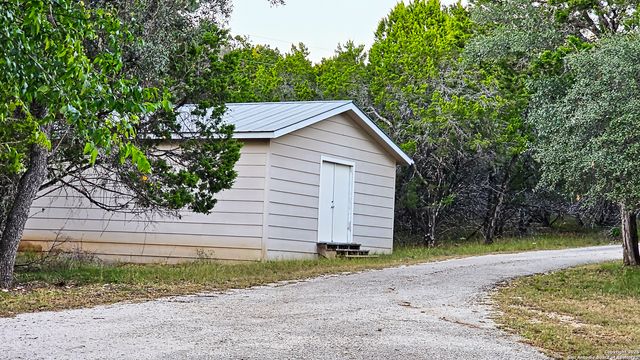 1647 Rio Ranchero, Pipe Creek, TX 78063