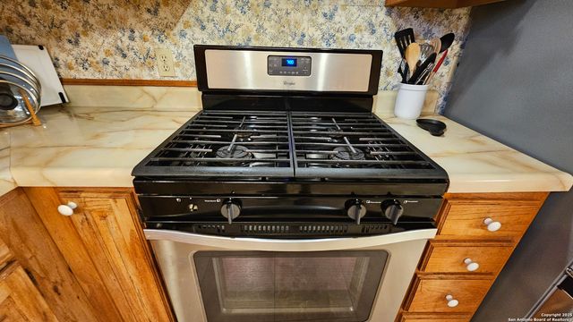 1647 Rio Ranchero, Pipe Creek, TX 78063