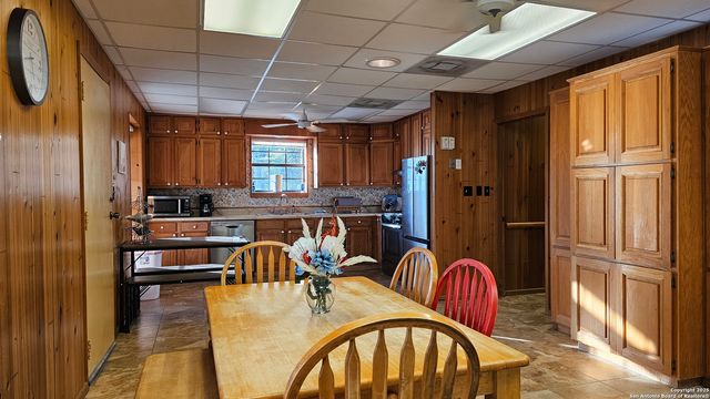 1647 Rio Ranchero, Pipe Creek, TX 78063