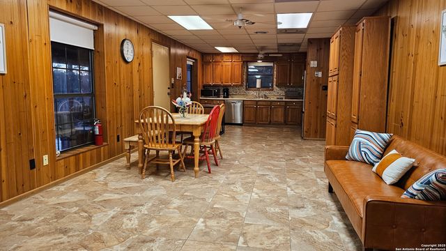 1647 Rio Ranchero, Pipe Creek, TX 78063