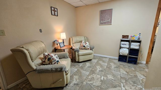 1647 Rio Ranchero, Pipe Creek, TX 78063