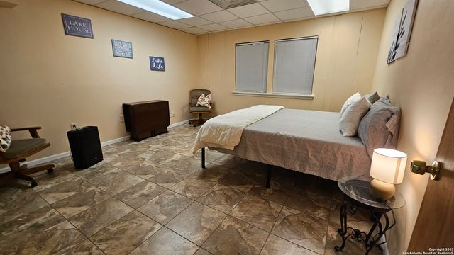 1647 Rio Ranchero, Pipe Creek, TX 78063