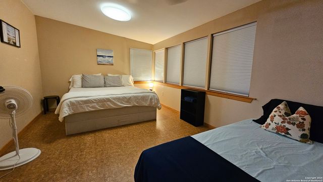 1647 Rio Ranchero, Pipe Creek, TX 78063