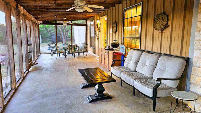 1647 Rio Ranchero, Pipe Creek, TX 78063