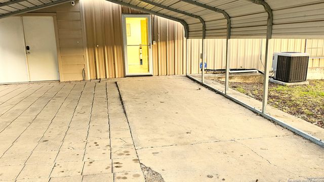 1647 Rio Ranchero, Pipe Creek, TX 78063