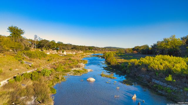 1647 Rio Ranchero, Pipe Creek, TX 78063