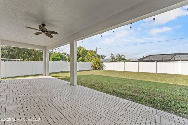 951 Hosbine Street SE, Palm Bay, FL 32909