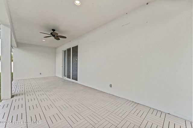 951 Hosbine Street SE, Palm Bay, FL 32909