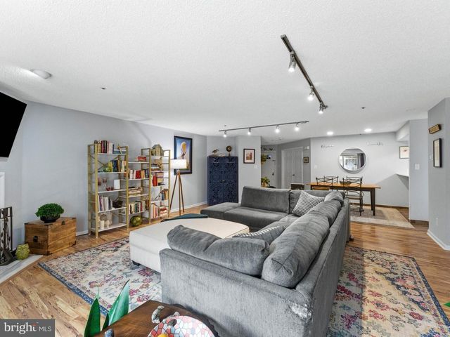 1022 MAIN ST, Voorhees, NJ 08043