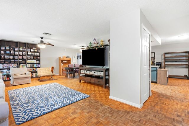 6300 86TH AVENUE N, Pinellas Park, FL 33782