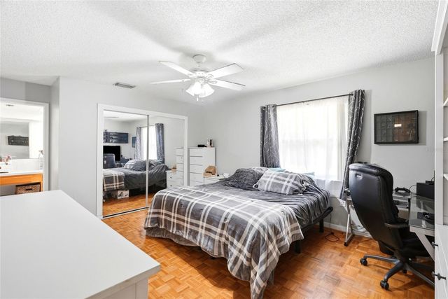 6300 86TH AVENUE N, Pinellas Park, FL 33782