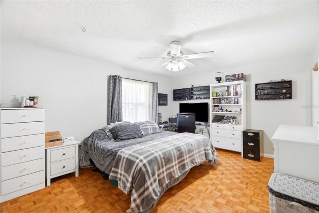 6300 86TH AVENUE N, Pinellas Park, FL 33782