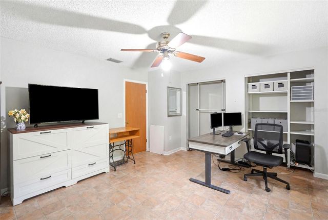 6300 86TH AVENUE N, Pinellas Park, FL 33782