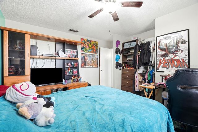 6300 86TH AVENUE N, Pinellas Park, FL 33782