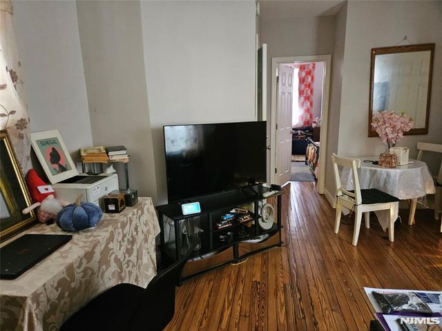 12 Wright Avenue, Jersey City, NJ 07306