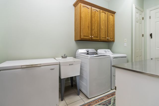 348 Runway Boulevard, Somerset, KY 42503